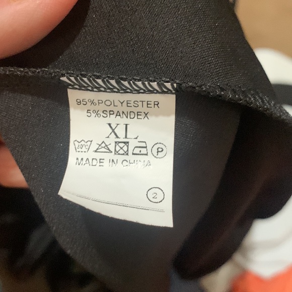 Beautiful black and whites Sophisticated dress with bell sleeve. Worn once xl - Picture 5 of 5